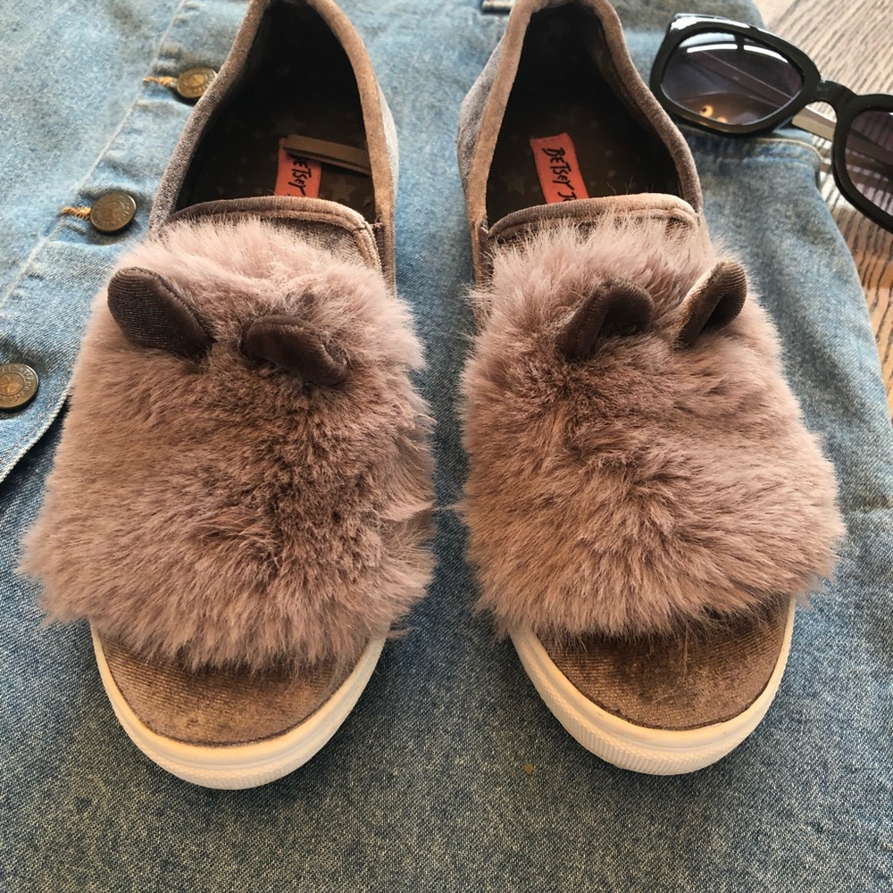 Betsey Johnson Fuzzy Ears Faux Fur Sneakers Sz 5 - Picture 3 of 8